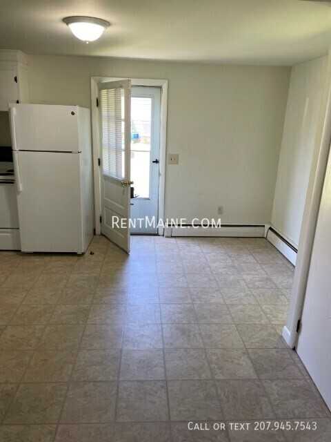 236 Mount Hope Ave - Photo 3 of 11