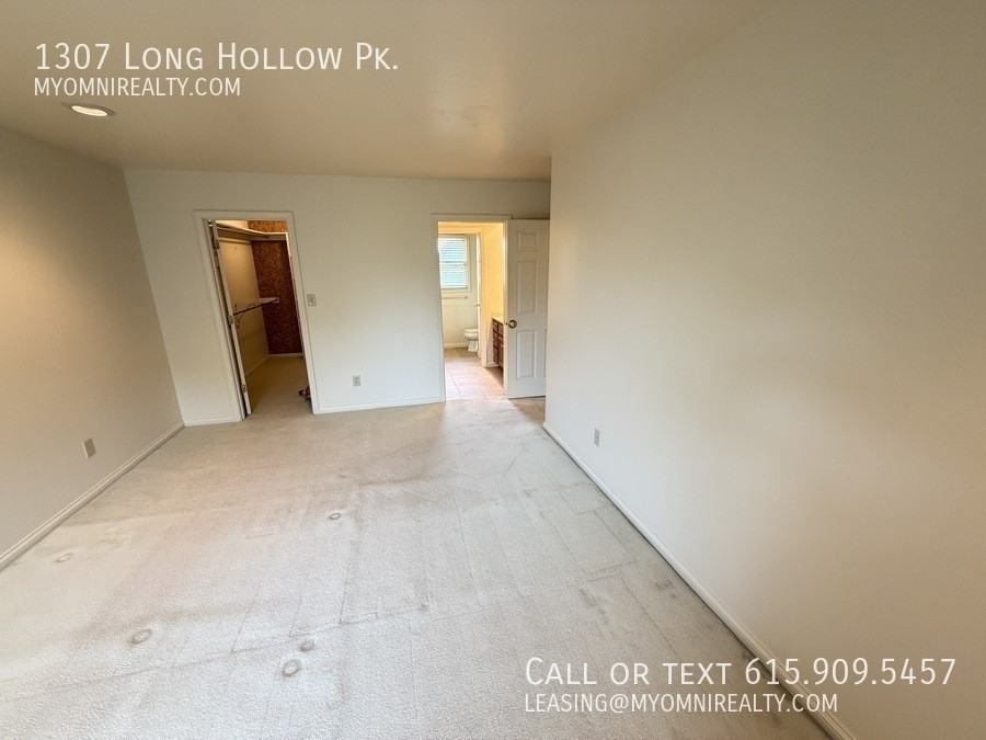 1307 Long Hollow Pike - Photo 5 of 41