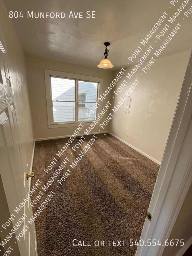 804 Munford Ave Se - Photo 5 of 13