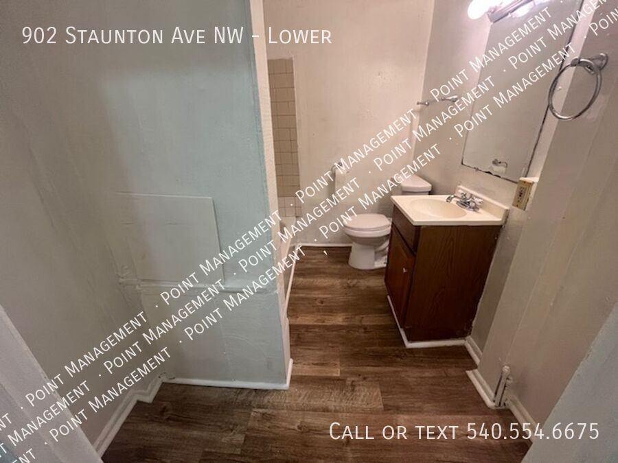 902 Staunton Ave Nw - Photo 4 of 6