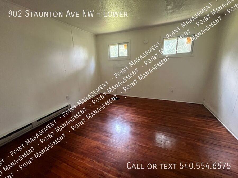 902 Staunton Ave Nw - Photo 5 of 6