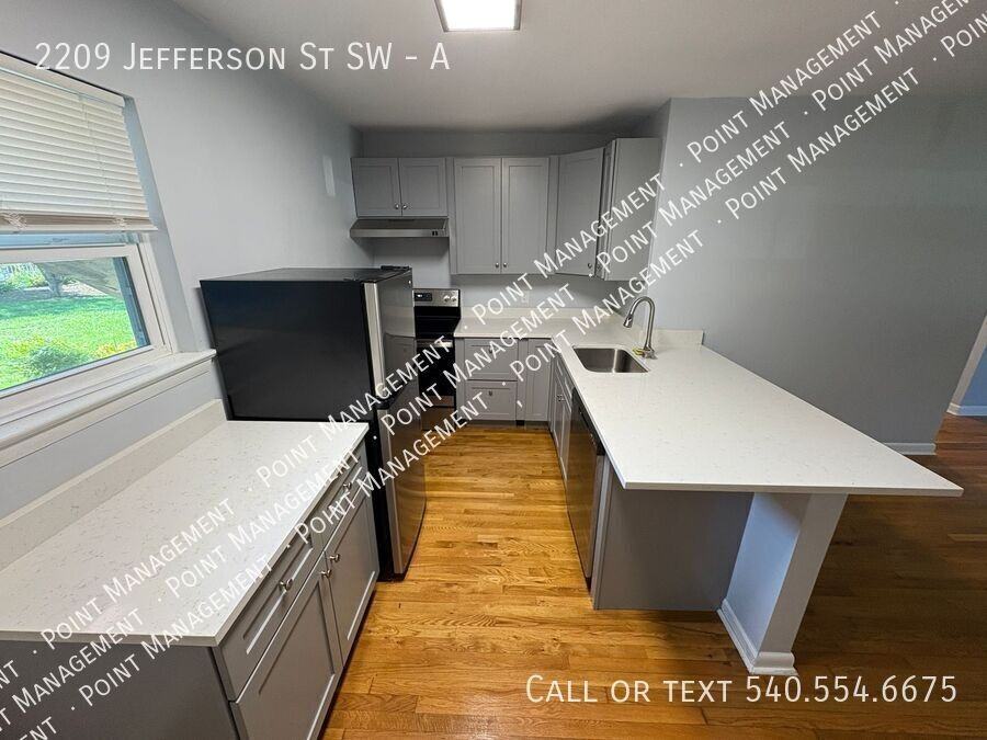 2209 Jefferson St Sw #A - Photo 5 of 9