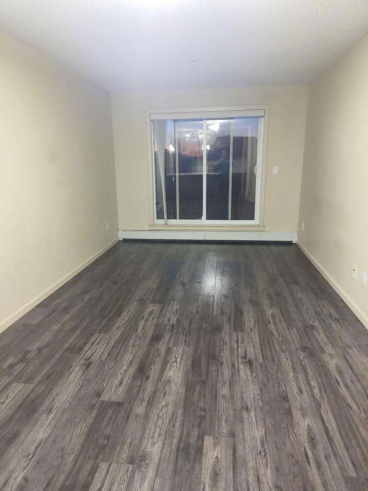 3357 16a Ave Nw #215 - Photo 4 of 9
