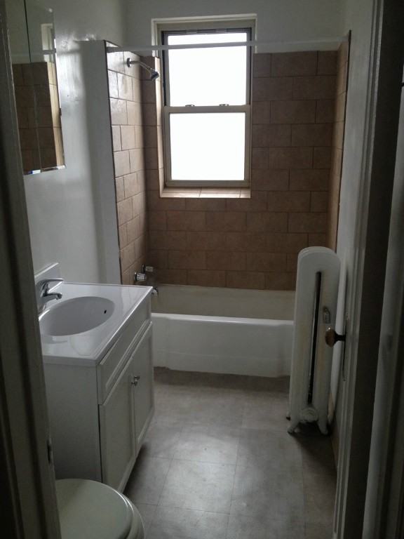 1926 W Winona St #G - Photo 5 of 6