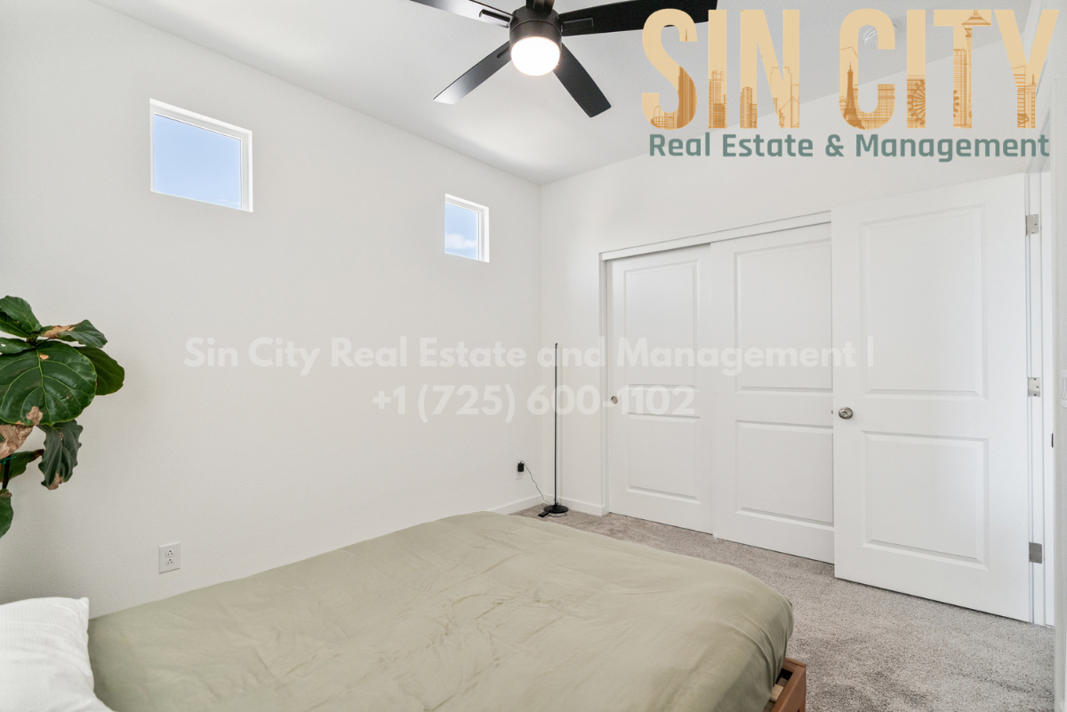 222 Krameria Ave - Photo 4 of 15