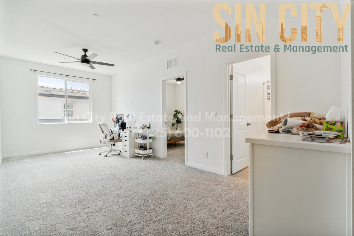 222 Krameria Ave - Photo 6 of 15