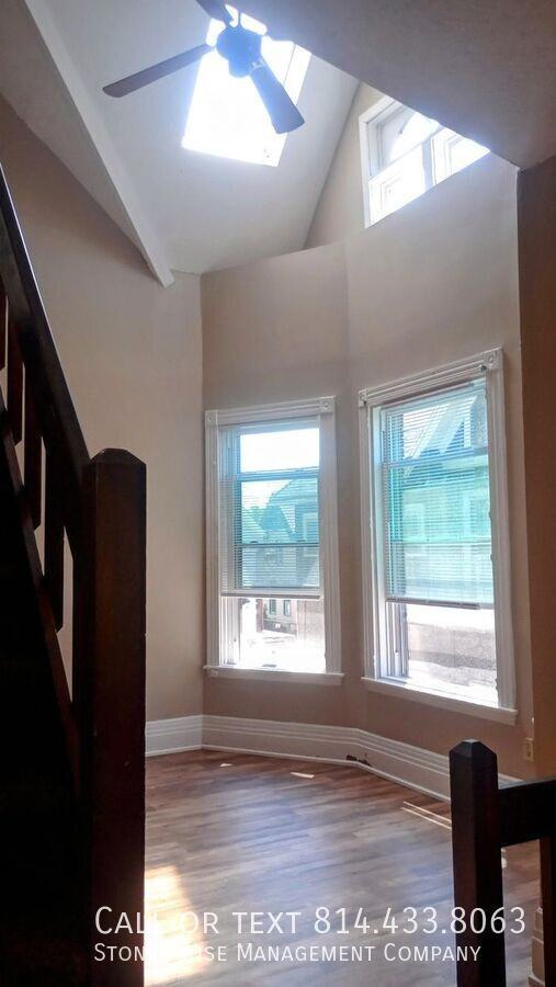 354 W 7th St #5 - Photo 3 of 8