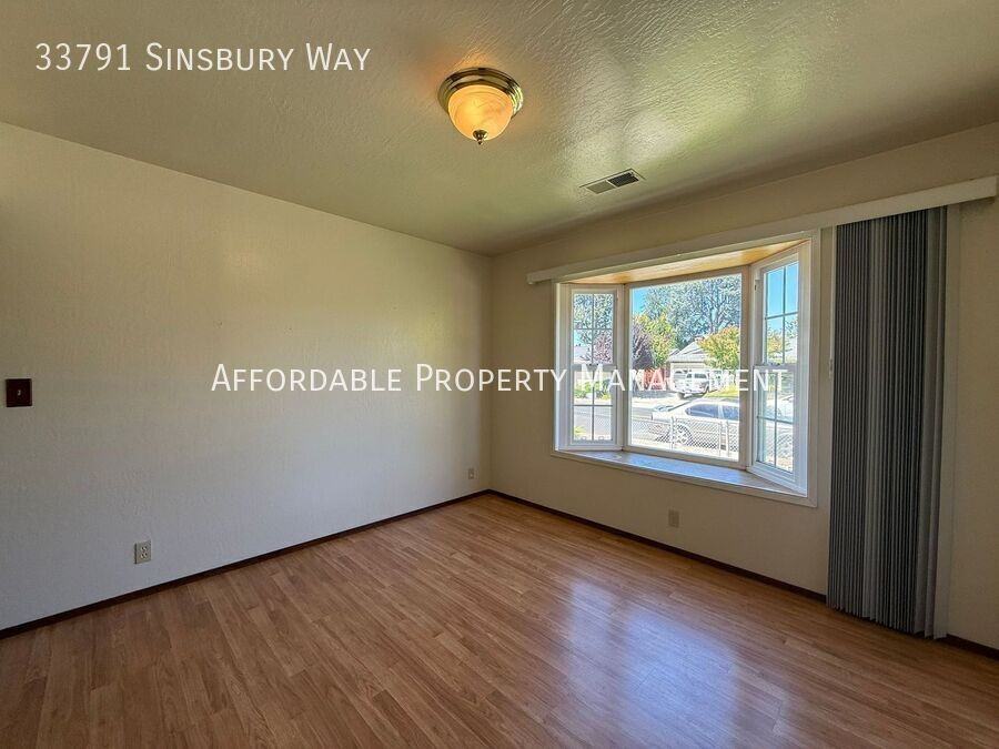 33791 Sinsbury Way - Photo 3 of 27