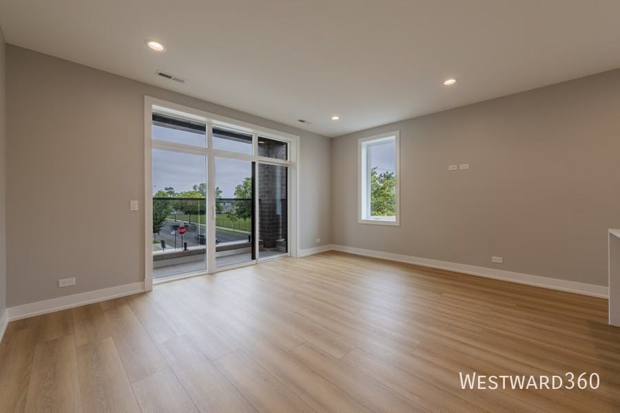 3555 N Neenah Ave #2N - Photo 5 of 21