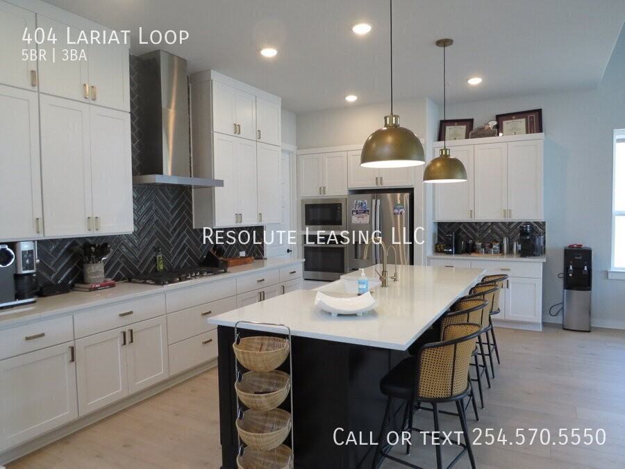 404 Lariat Loop - Photo 5 of 50