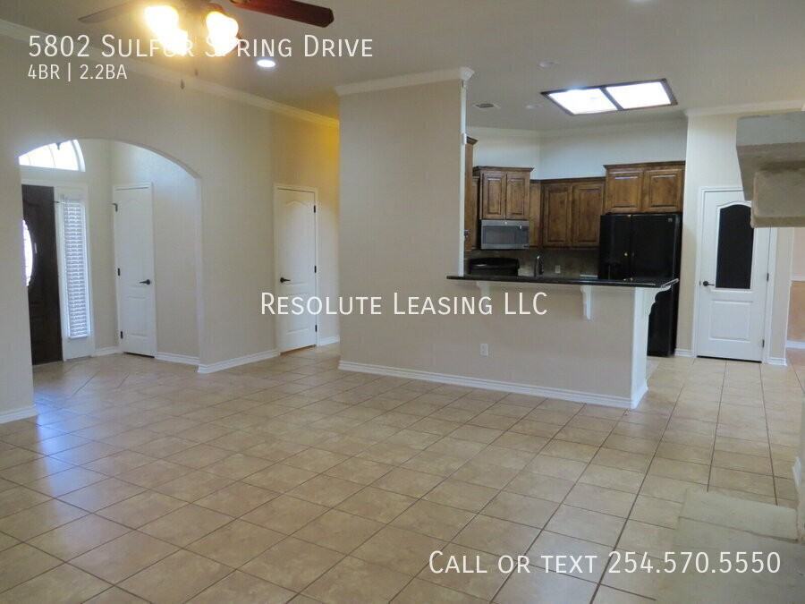 5802 Sulfur Spring Dr - Photo 4 of 30