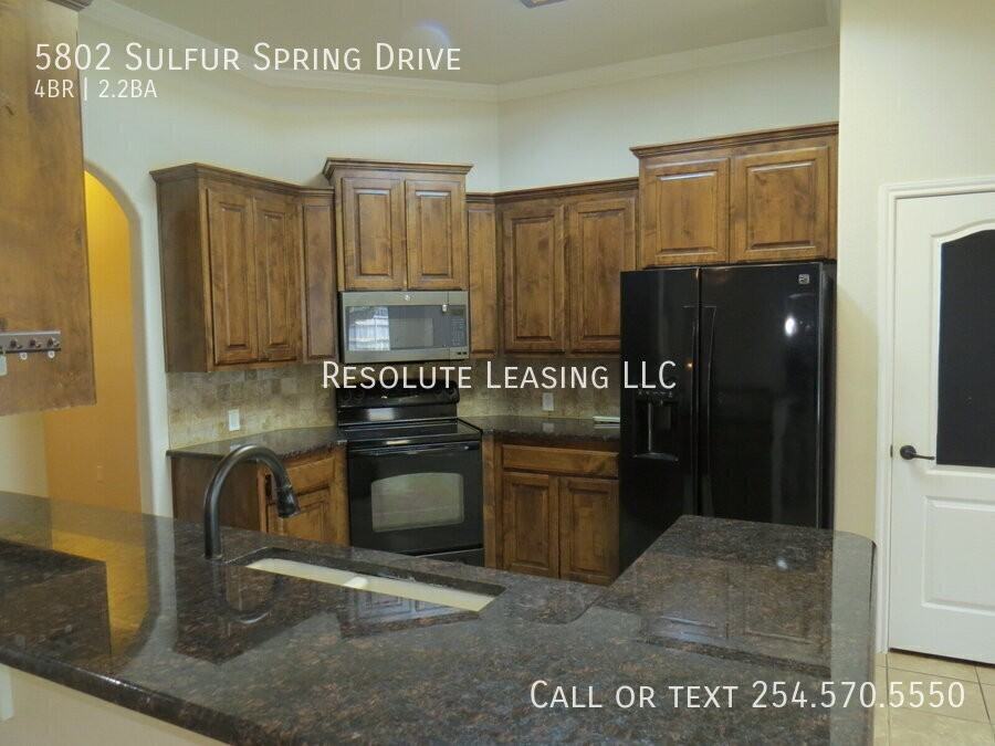 5802 Sulfur Spring Dr - Photo 5 of 30