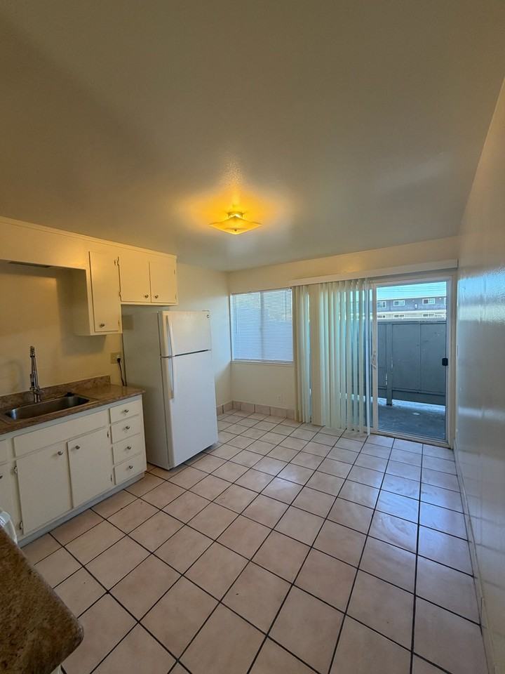 16000 Mateo St #17 - Photo 2 of 12