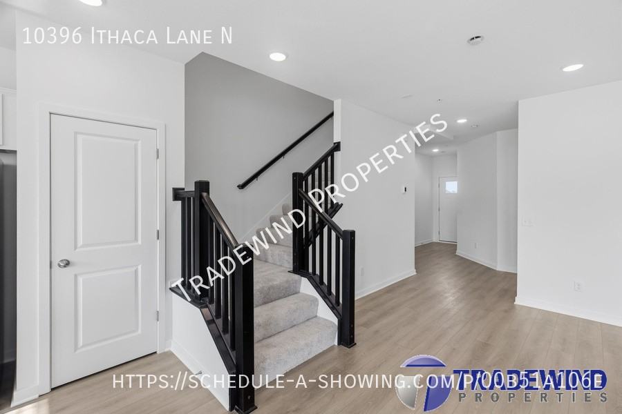 10396 Ithaca Ln N - Photo 6 of 30