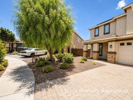 featured image of 18688 W Mescal St