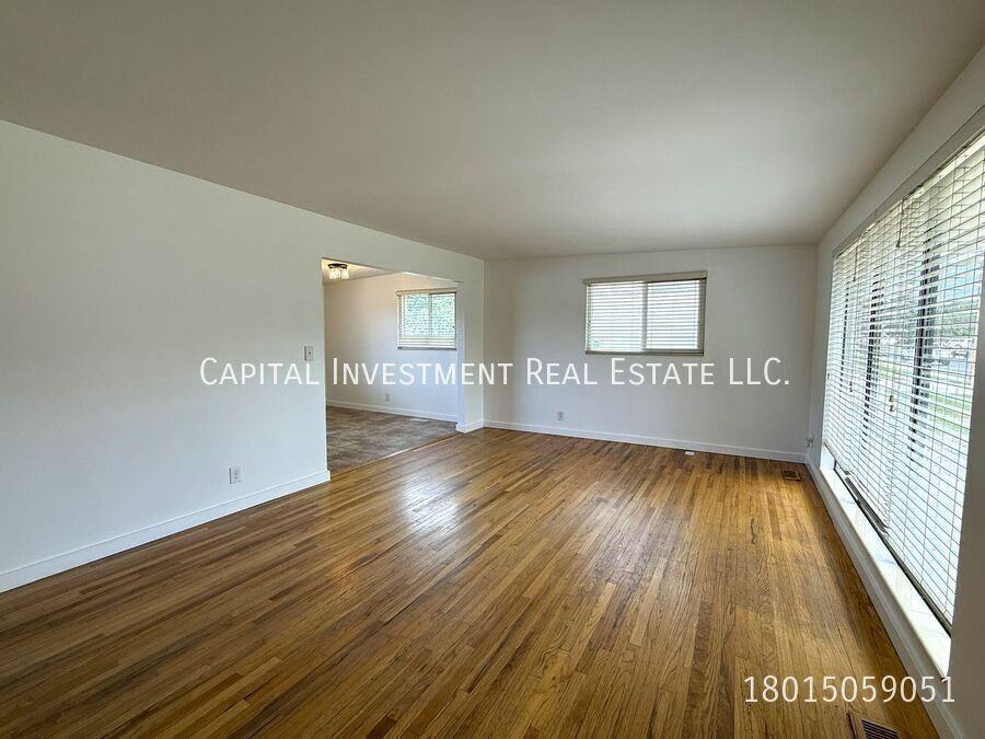 1047 E 5235 S - Photo 2 of 19