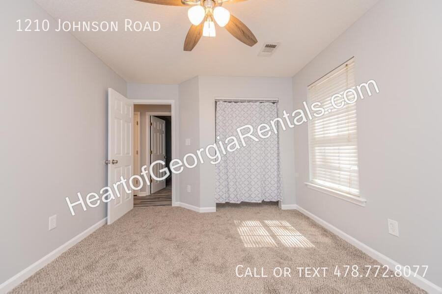 1210 Johnson Rd - Photo 4 of 32