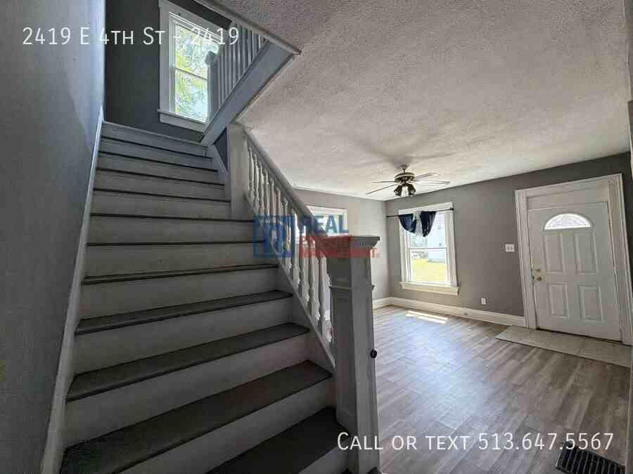 2419 E 4th St #2419 - Photo 4 of 19