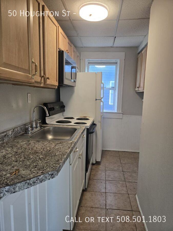 50 Houghton St #2 - Photo 3 of 8