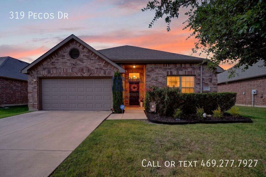 319 Pecos Dr - Photo 2 of 39
