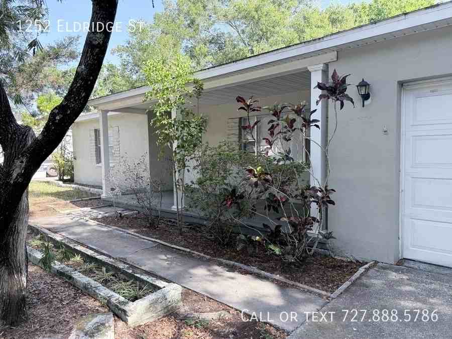 1252 Eldridge St - Photo 2 of 32