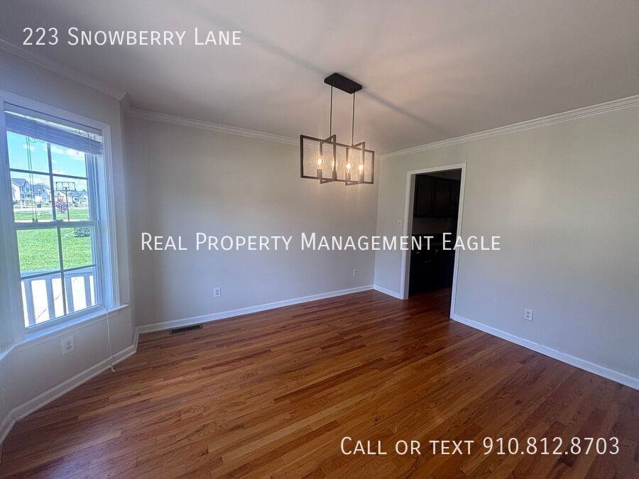 223 Snowberry Ln - Photo 6 of 31