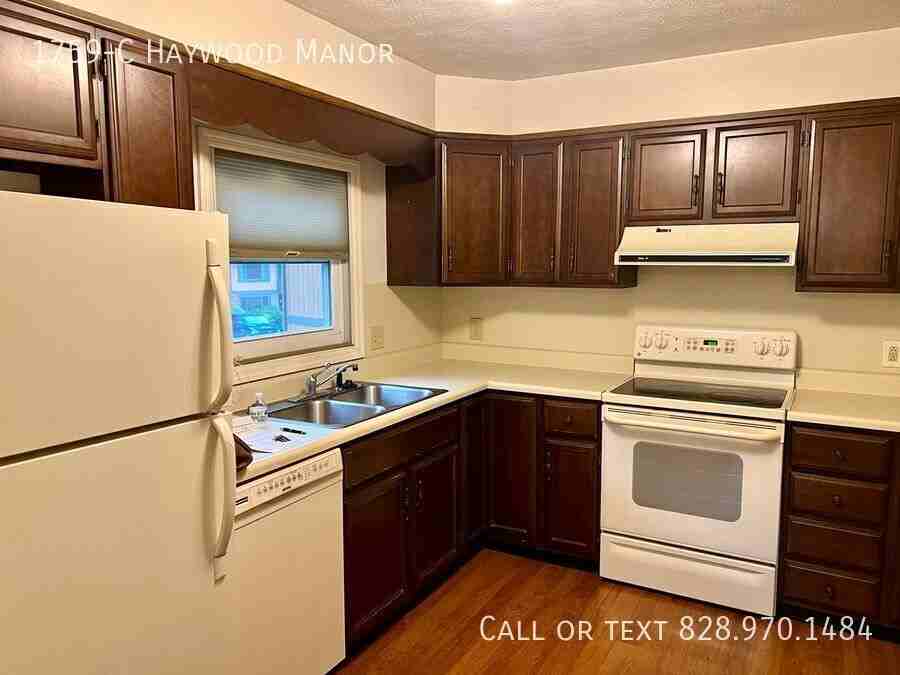 1759 Haywood Manor Rd Apt C - Photo 5 of 15