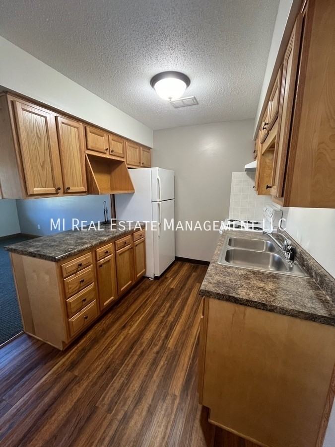7613 48th Ave - Photo 2 of 7