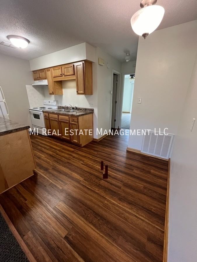 7613 48th Ave - Photo 3 of 7