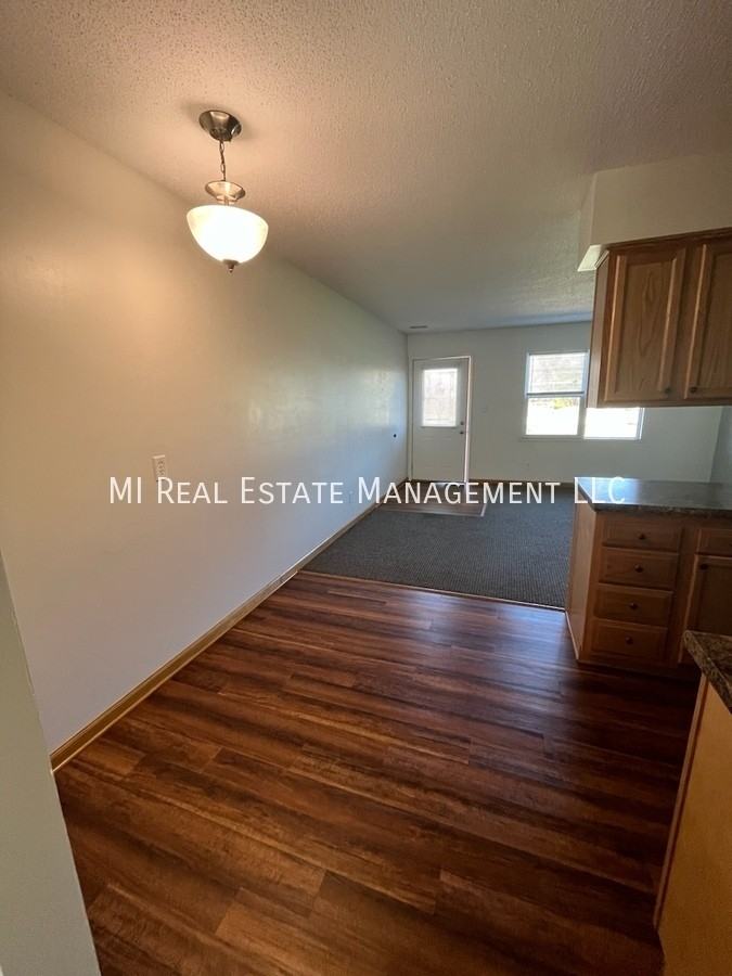 7613 48th Ave - Photo 4 of 7