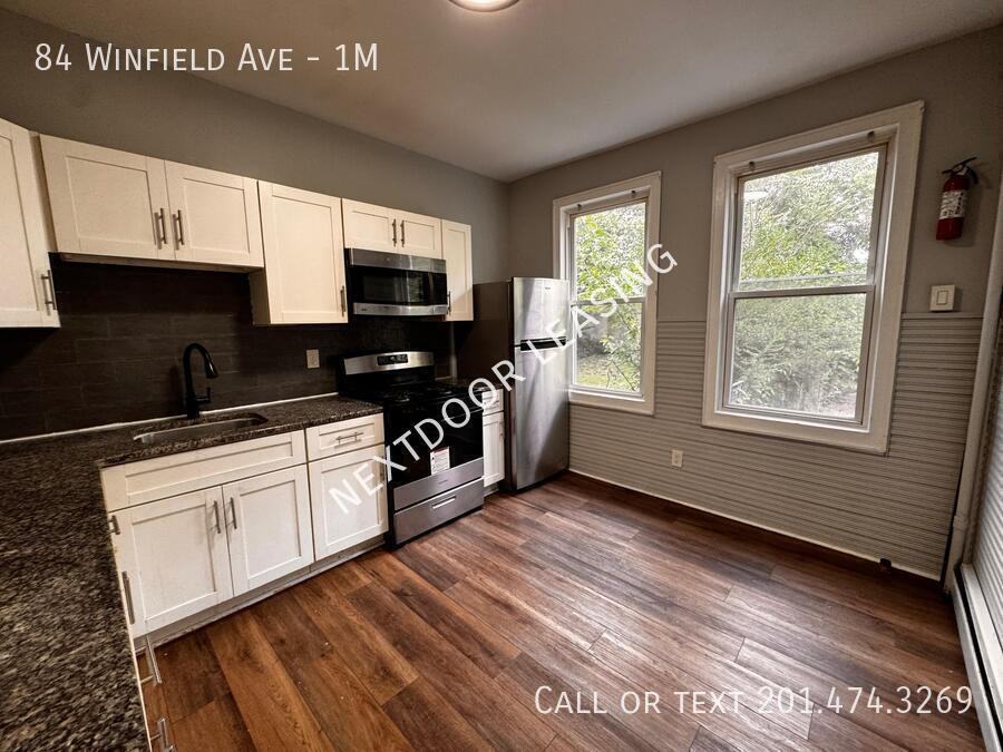 84 Winfield Ave #1M - Photo 2 of 9