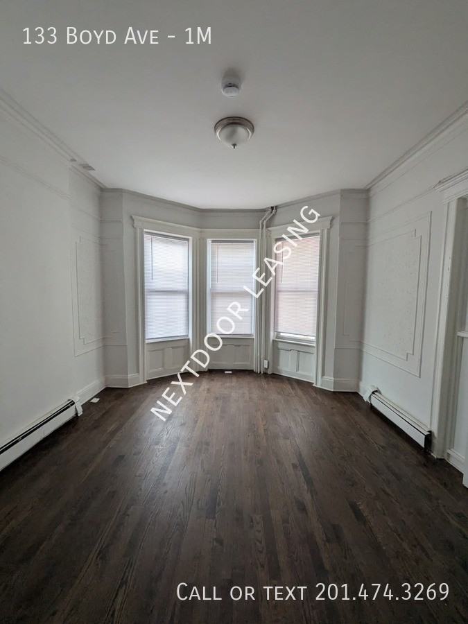 133 Boyd Ave #1M - Photo 5 of 9