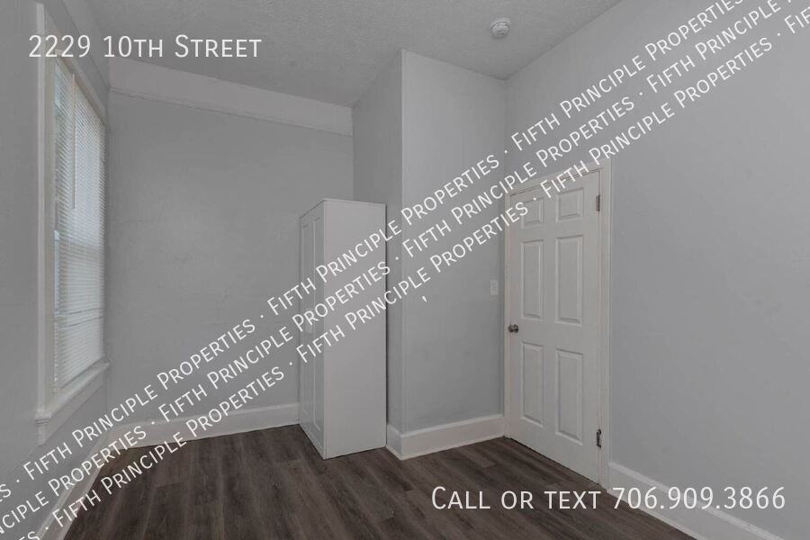 2229 10th St #C - Photo 5 of 19