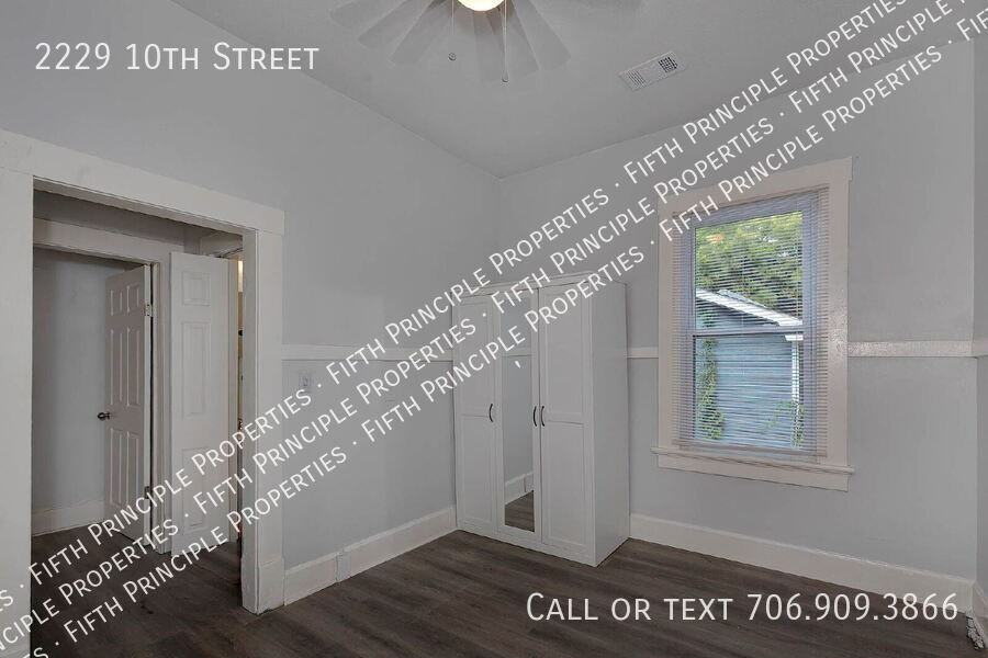 2229 10th St #C - Photo 6 of 19