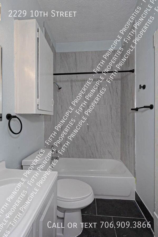 2229 10th St #C - Photo 7 of 19