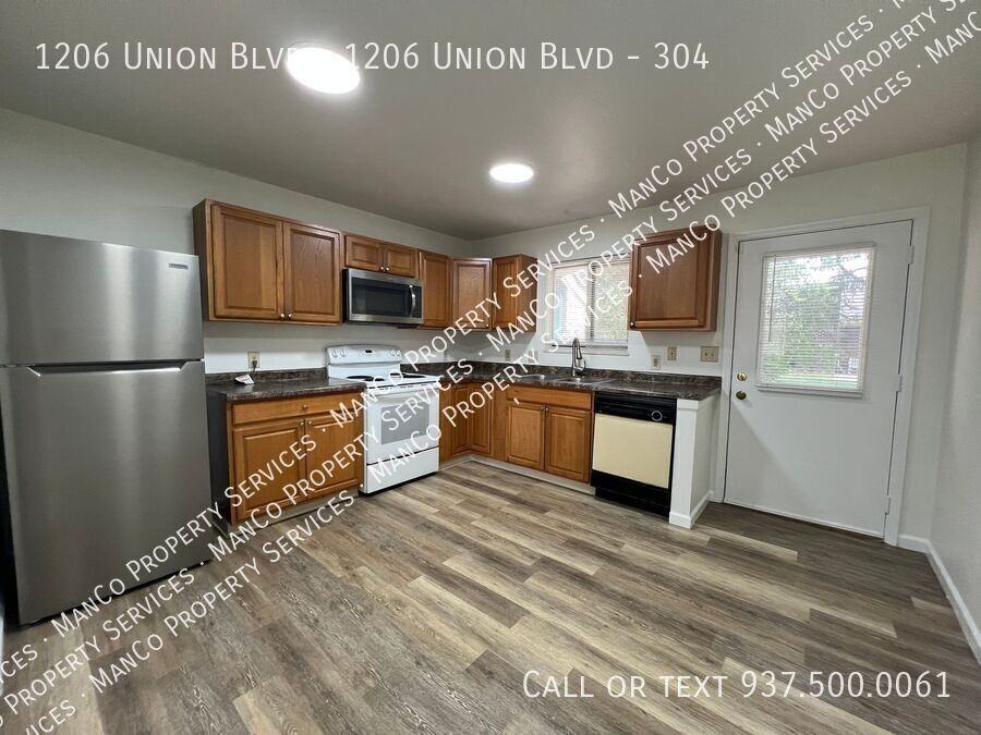 1206 Union Blvd - 1206 Union Blvd #304 - Photo 4 of 12