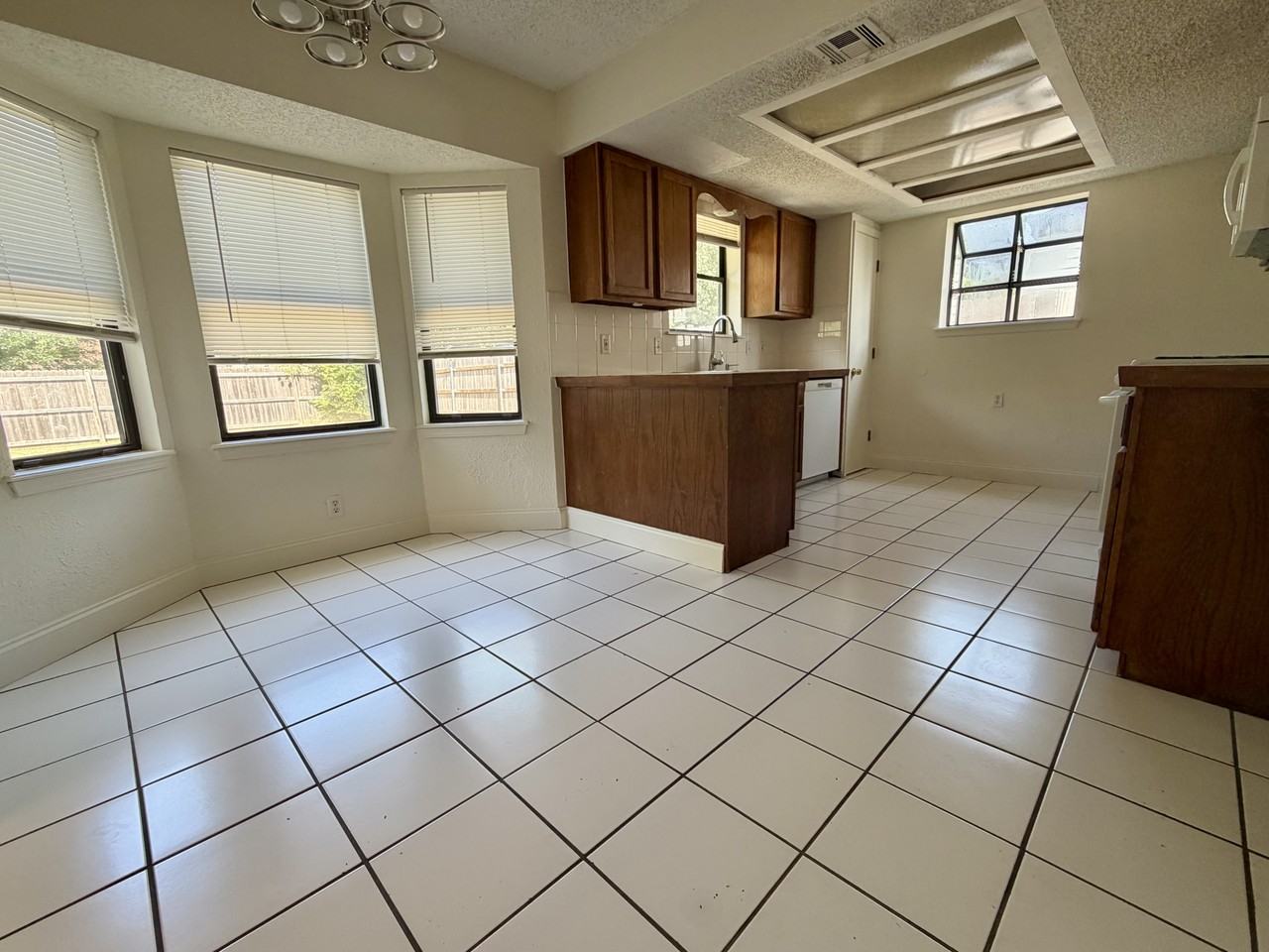 8206 N 122nd East Ave - Photo 3 of 12