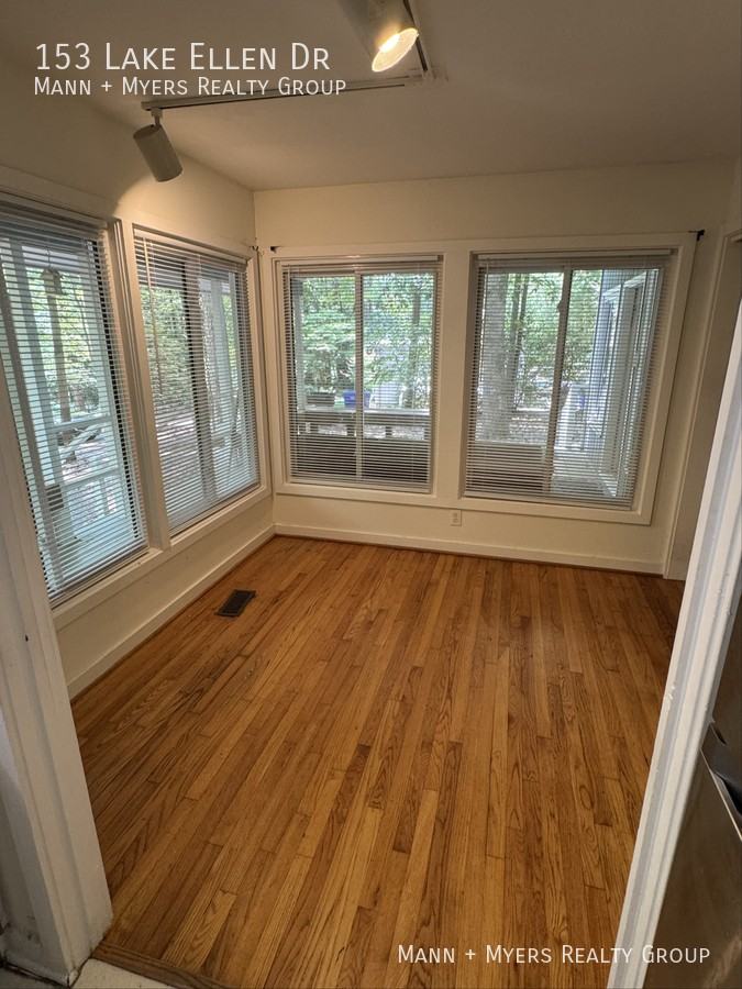 153 Lake Ellen Dr - Photo 6 of 13