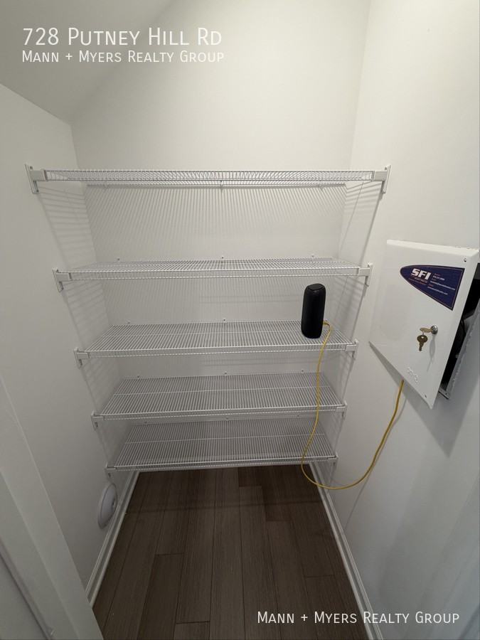 728 Putney Hill Rd - Photo 5 of 17