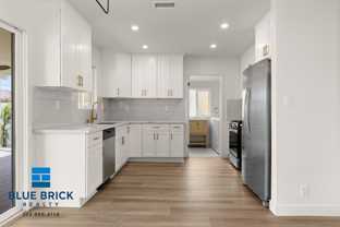 8759 Snowden Ave - Photo 1 of 1
