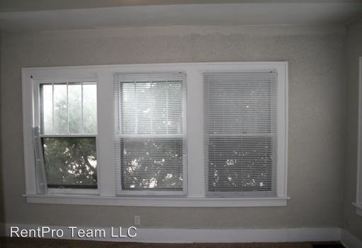 1215 18th Ave - Photo 2 of 9