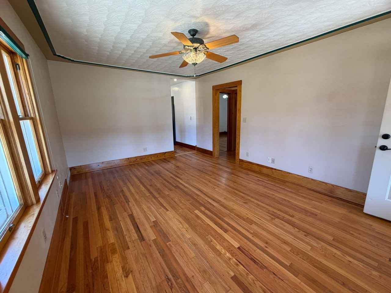 1447 W 3rd Ave - Photo 7 of 31