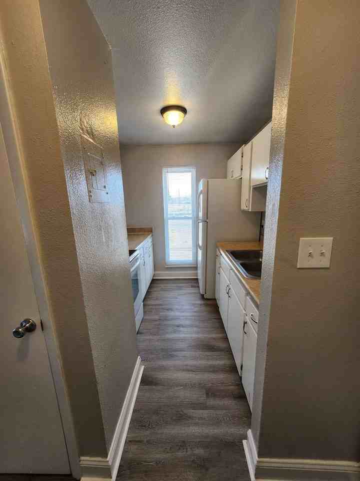 4420 Loomis Ave #4 - Photo 5 of 24