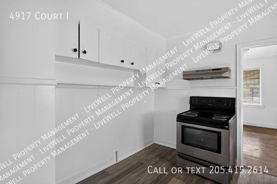 4917 Court I - Photo 4 of 23