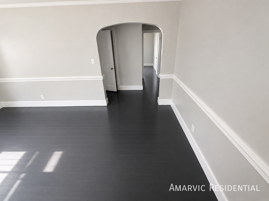 1207 Cypress St - Photo 3 of 8