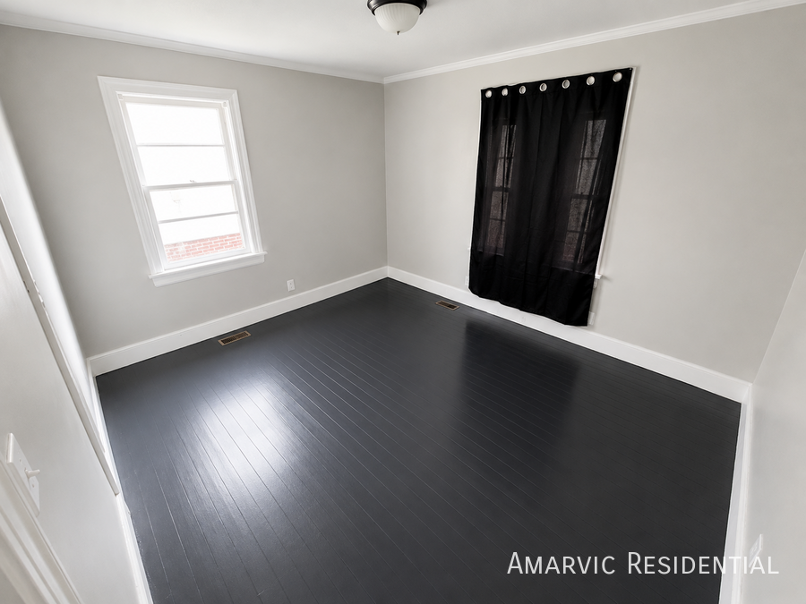 1207 Cypress St - Photo 5 of 8