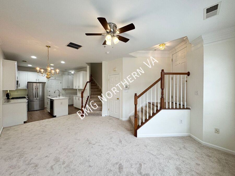 9508 Walker Way - Photo 3 of 25