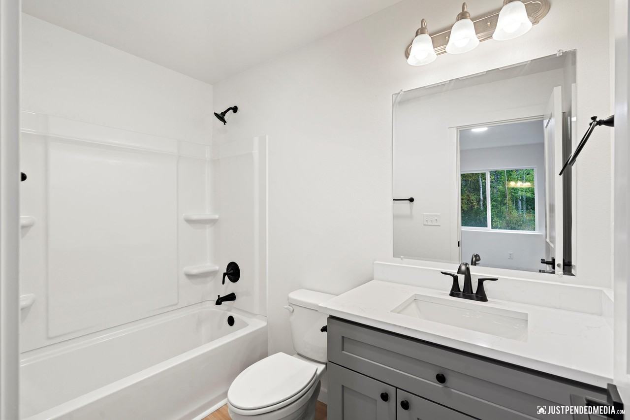 12334 Lake St #12334B1 - Photo 4 of 12