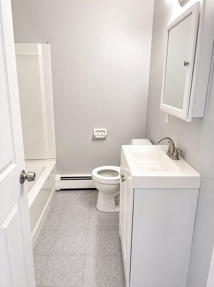 62 Main St #G - Photo 6 of 7