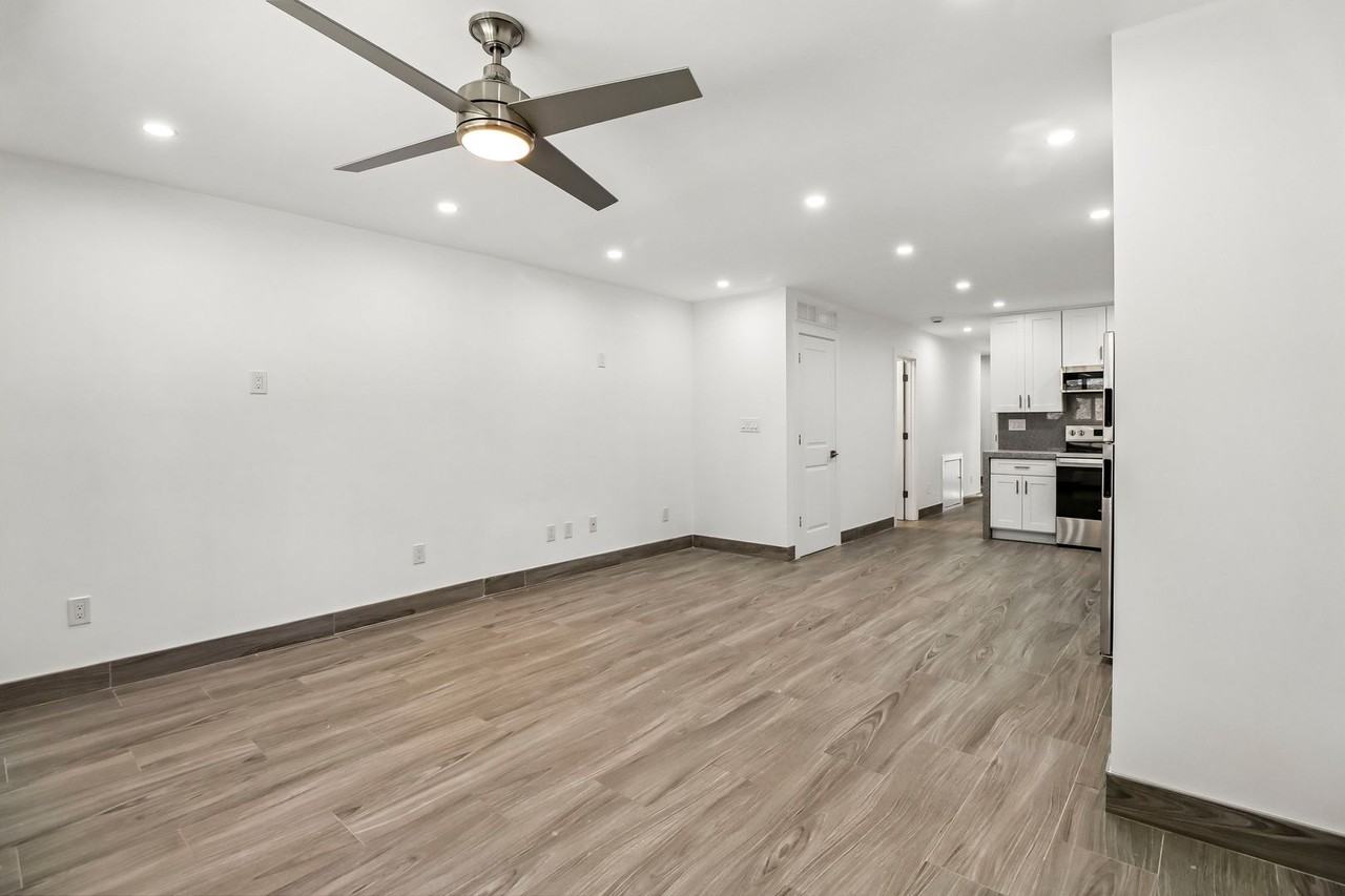 445 Garrison St #15 - Photo 6 of 42